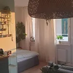 Cosy 5 Min Do Plazy Z Balkonem 아파트