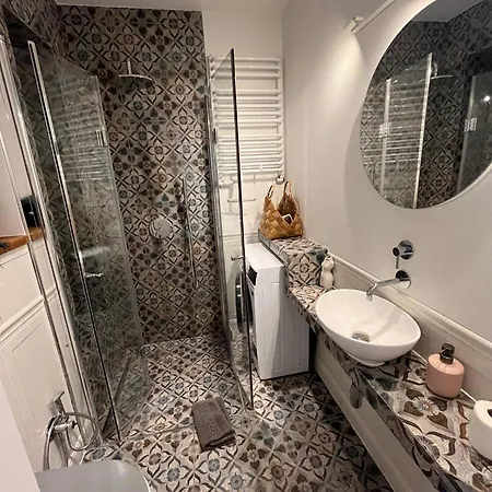 Cosy 5 Min Do Plazy Z Balkonem غدينيا