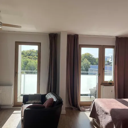 Cosy 5 Min Do Plazy Z Balkonem 아파트 *