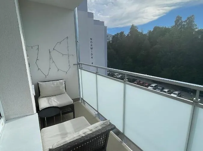 דירה Cosy 5 Min Do Plazy Z Balkonem גדינייה